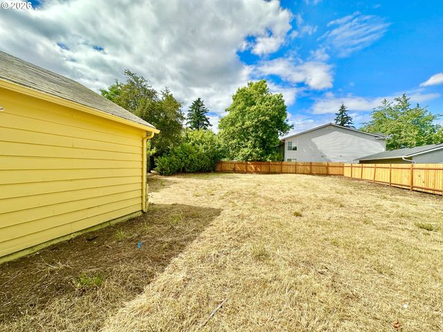 13545 Se DIVISION St, Portland, OR 97236