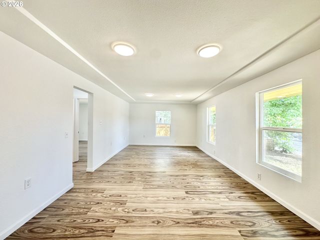 13545 Se DIVISION St, Portland, OR 97236