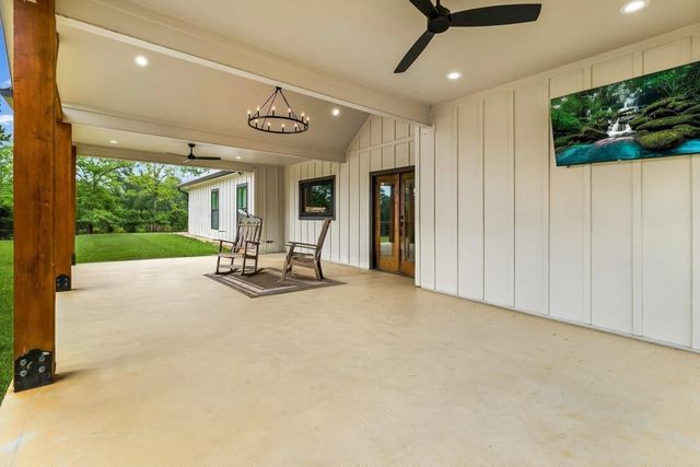 1841 N Fm 222 Loop, Coldspring, TX 77331
