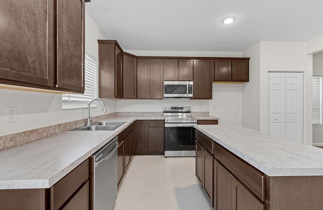 2908 Horsham Drive, Grove City, OH 43123