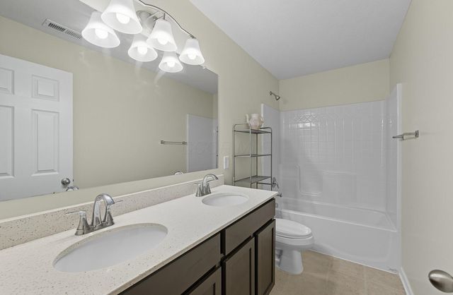 2908 Horsham Drive, Grove City, OH 43123