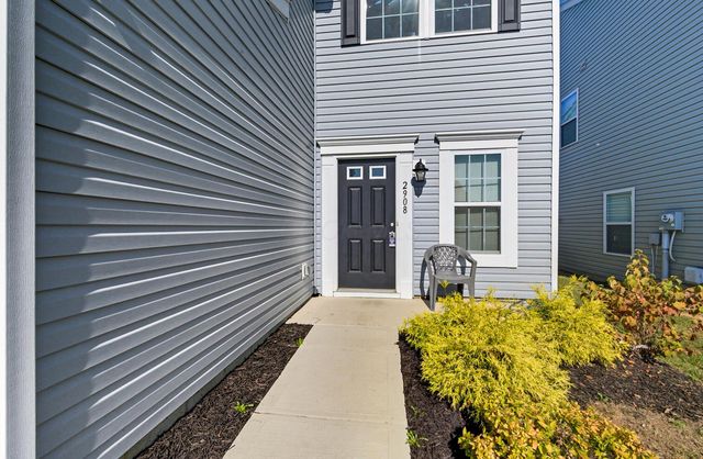 2908 Horsham Drive, Grove City, OH 43123