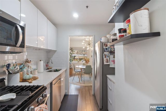476 Monmouth Street 203, Jersey City, NJ 07302