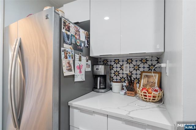 476 Monmouth Street 203, Jersey City, NJ 07302