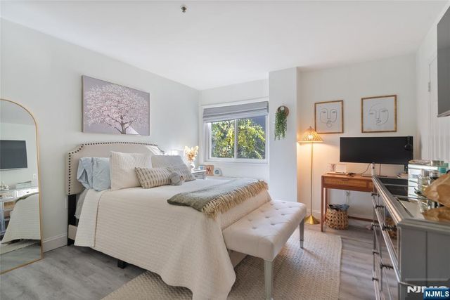 476 Monmouth Street 203, Jersey City, NJ 07302