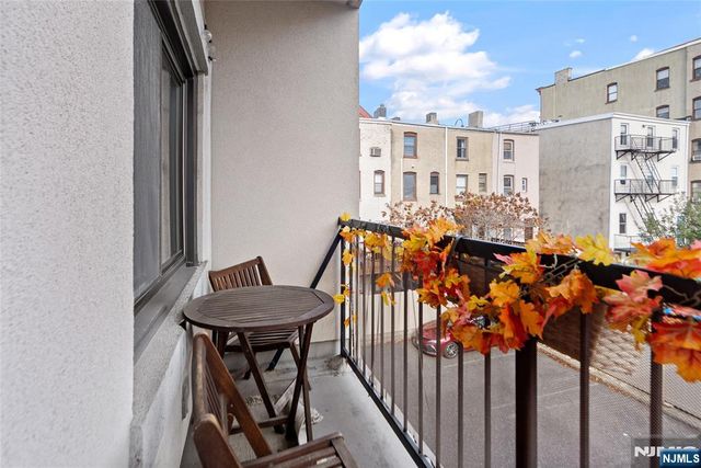 476 Monmouth Street 203, Jersey City, NJ 07302