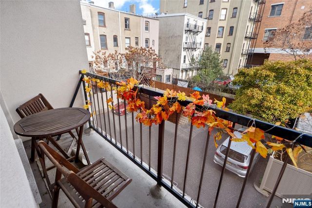 476 Monmouth Street 203, Jersey City, NJ 07302