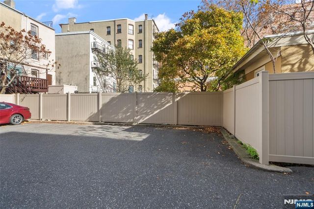 476 Monmouth Street 203, Jersey City, NJ 07302