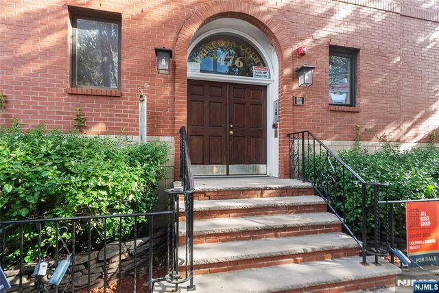 476 Monmouth Street 203, Jersey City, NJ 07302