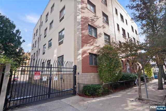 476 Monmouth Street 203, Jersey City, NJ 07302