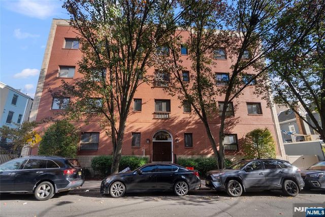 476 Monmouth Street 203, Jersey City, NJ 07302