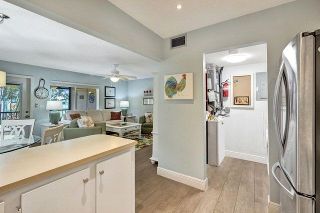 429 Pine Glen Lane C-2, Greenacres, FL 33463