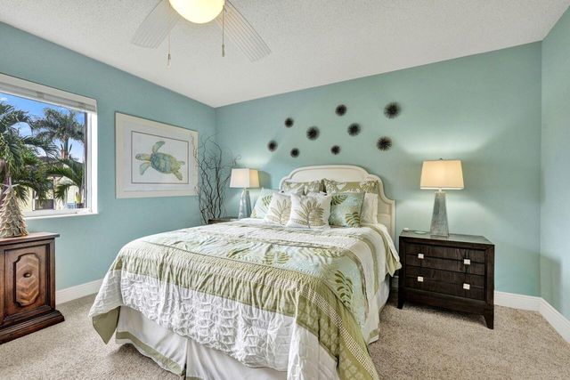 429 Pine Glen Lane C-2, Greenacres, FL 33463