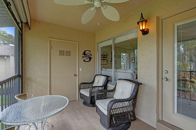 429 Pine Glen Lane C-2, Greenacres, FL 33463
