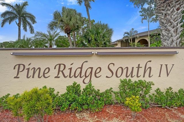 429 Pine Glen Lane C-2, Greenacres, FL 33463