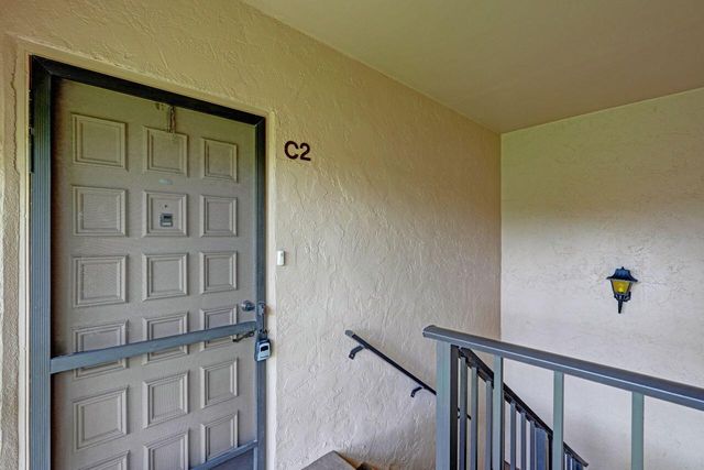 429 Pine Glen Lane C-2, Greenacres, FL 33463