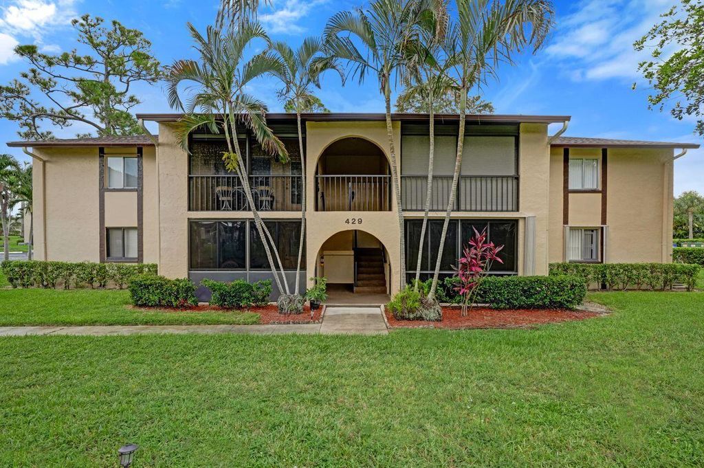 429 Pine Glen Lane C-2, Greenacres, FL 33463