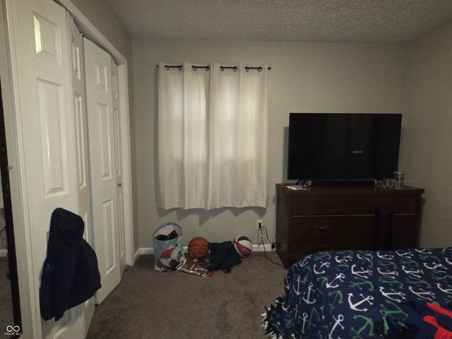 718 Berkeley Drive, Shelbyville, IN 46176