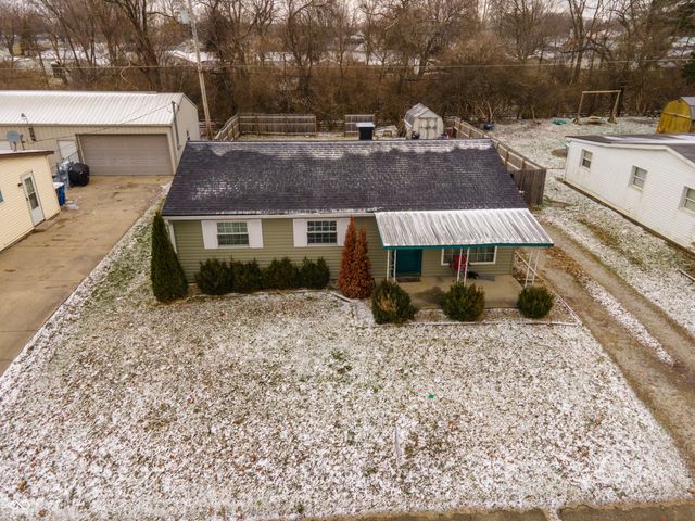 718 Berkeley Drive, Shelbyville, IN 46176