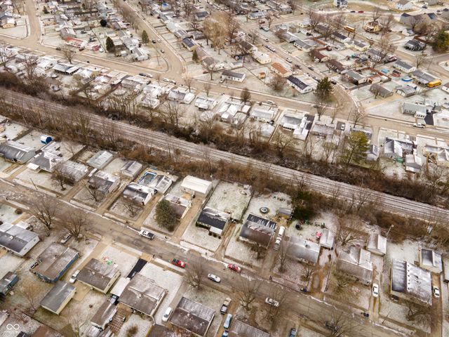 718 Berkeley Drive, Shelbyville, IN 46176