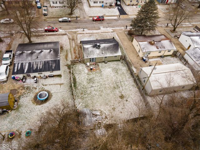 718 Berkeley Drive, Shelbyville, IN 46176