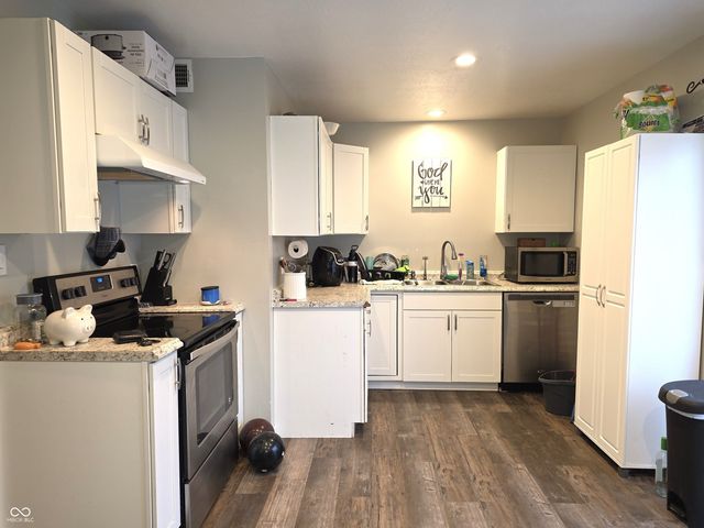 718 Berkeley Drive, Shelbyville, IN 46176