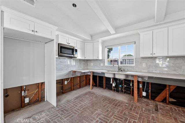 11633 Balboa, Granada Hills, CA 91344