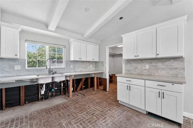 11633 Balboa, Granada Hills, CA 91344