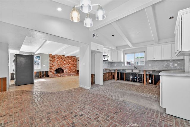 11633 Balboa, Granada Hills, CA 91344