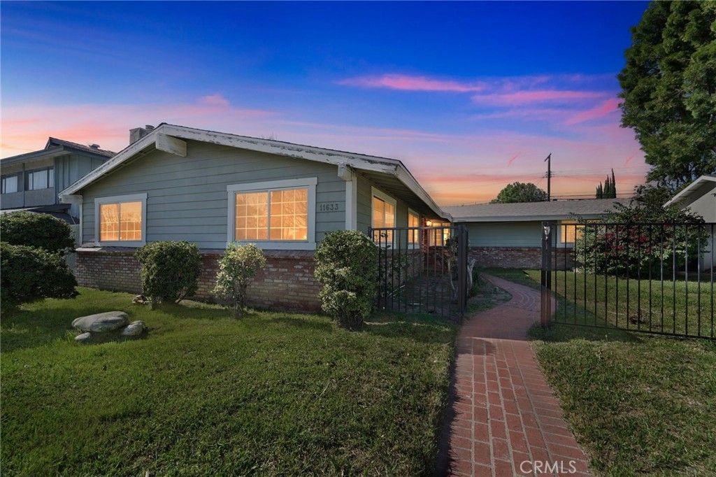 11633 Balboa, Granada Hills, CA 91344