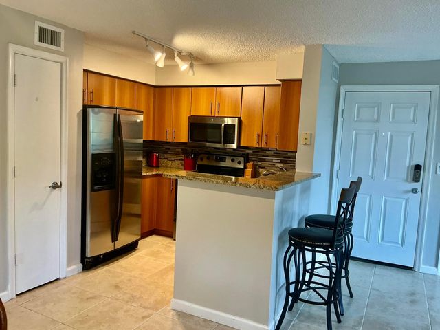 1125 Crystal Way B, Delray Beach, FL 33444