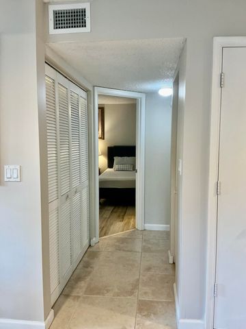1125 Crystal Way B, Delray Beach, FL 33444