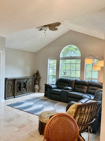 1125 Crystal Way B, Delray Beach, FL 33444