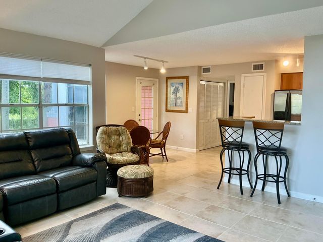 1125 Crystal Way B, Delray Beach, FL 33444
