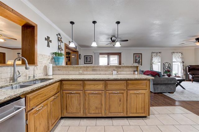 20555 Ember Lane, Harrah, OK 73045