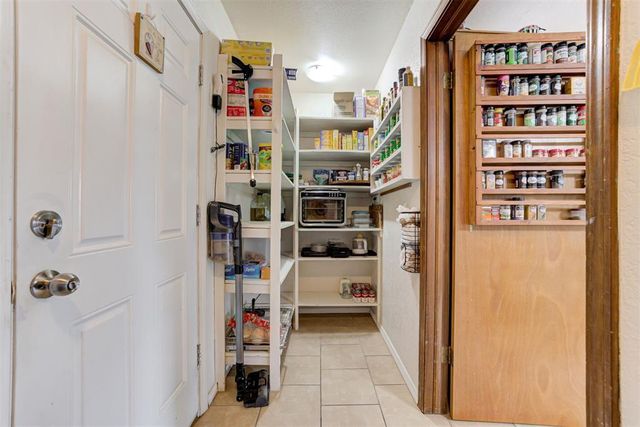 20555 Ember Lane, Harrah, OK 73045