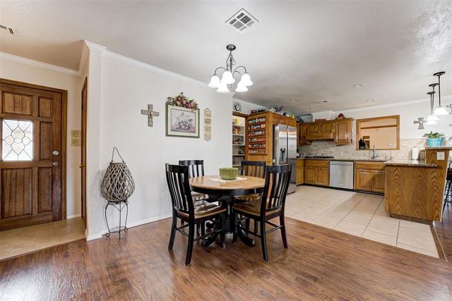 20555 Ember Lane, Harrah, OK 73045