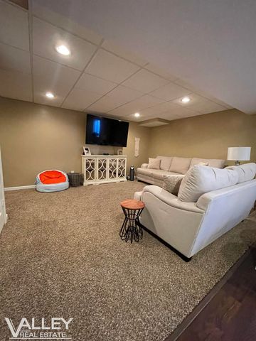 2853 Churchhill Lane, Saginaw, MI 48603