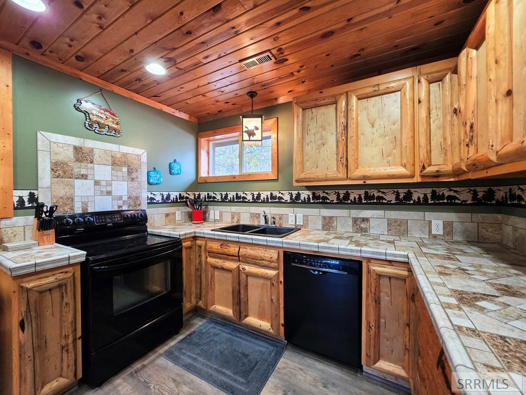 Image 11 of property listing at 3773 Lava Lane, Island Park, ID 83429