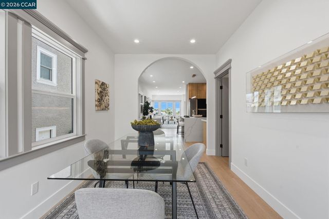 3948 Glen Park Rd, Oakland, CA 94602