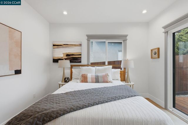 3948 Glen Park Rd, Oakland, CA 94602
