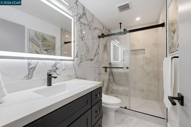 3948 Glen Park Rd, Oakland, CA 94602