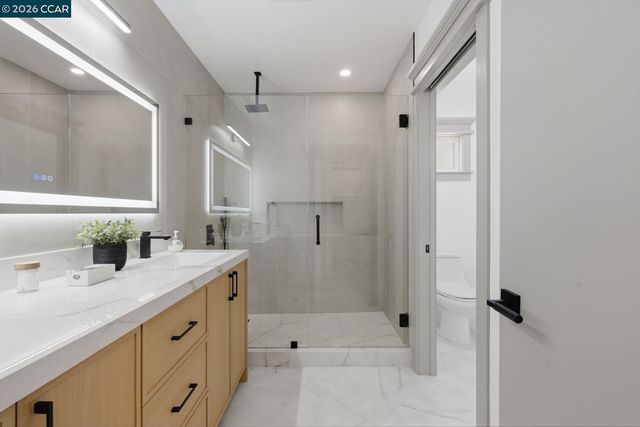 3948 Glen Park Rd, Oakland, CA 94602