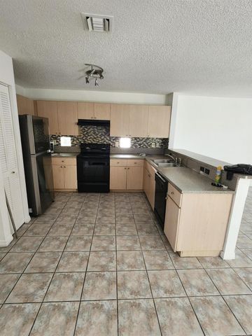 4172 Pine Hollow Circle, Greenacres, FL 33463