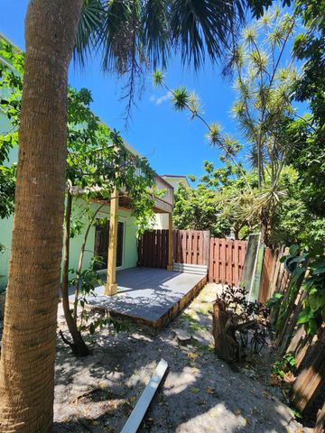 4172 Pine Hollow Circle, Greenacres, FL 33463