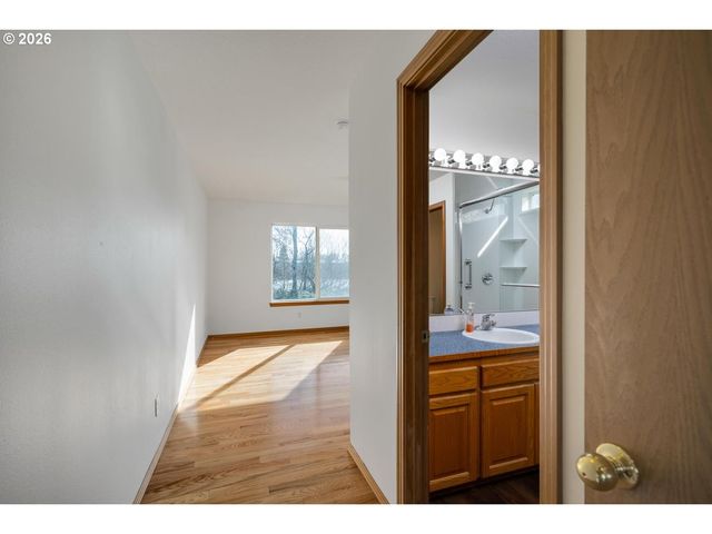 52364 Ne 14TH St, Scappoose, OR 97056