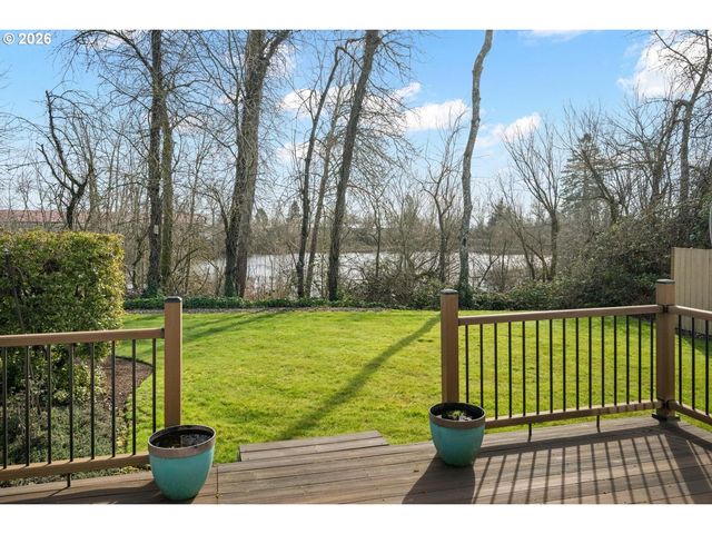 52364 Ne 14TH St, Scappoose, OR 97056