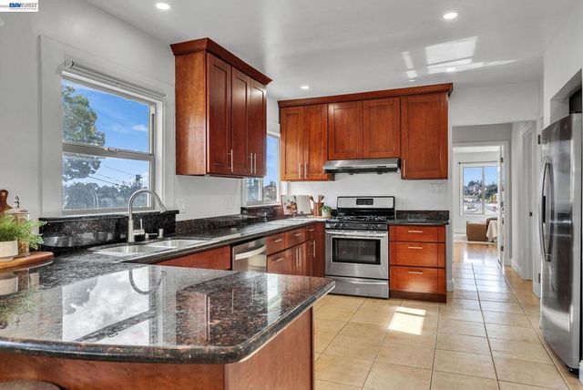 4471 Tulip Ave, Oakland, CA 94619