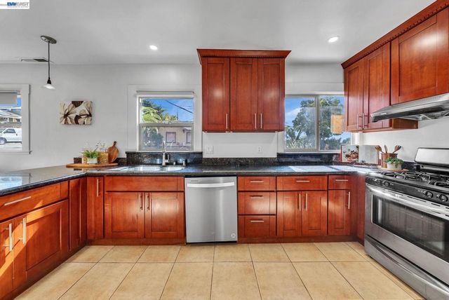 4471 Tulip Ave, Oakland, CA 94619