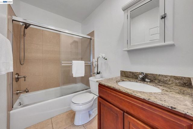 4471 Tulip Ave, Oakland, CA 94619